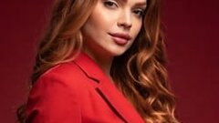 Mia Angell Online